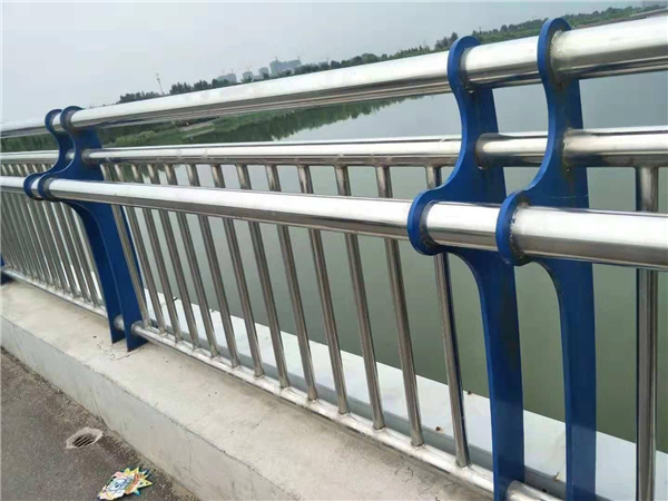 南京不锈钢栏杆立柱