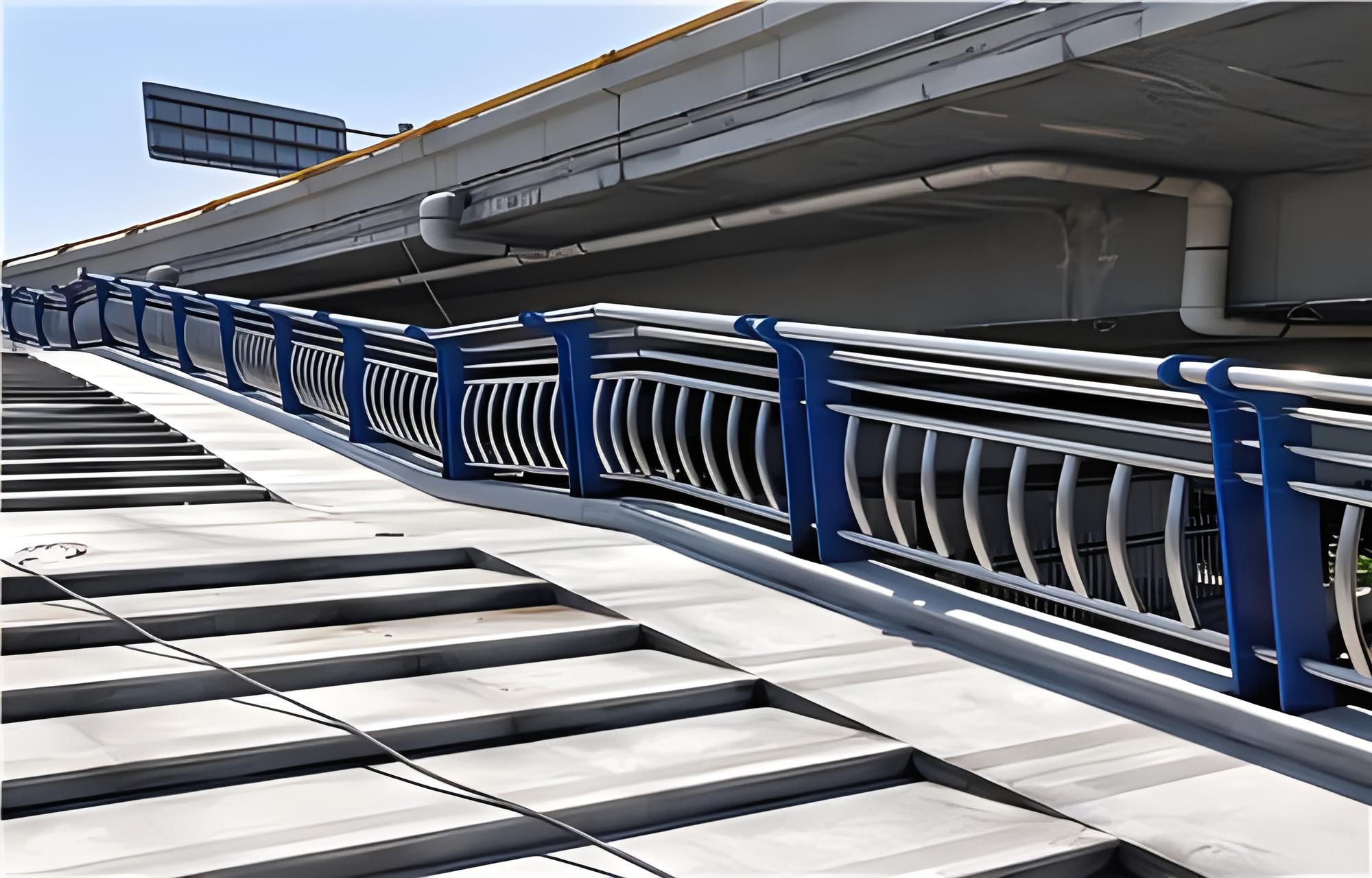 南京不锈钢桥梁护栏维护方案：确保安全，延长使用寿命