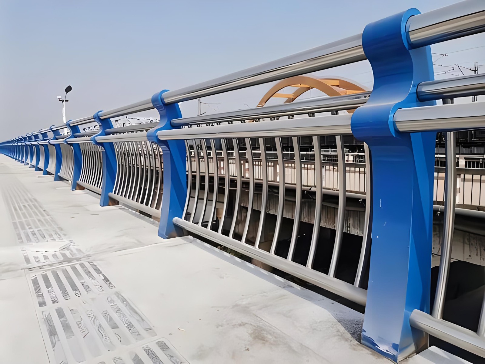南京不锈钢复合管护栏制造工艺要求及其重要性