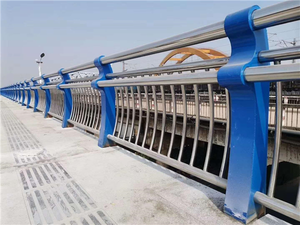 南京304不锈钢复合管护栏的生产工艺揭秘
