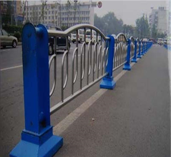 南京不锈钢防撞栏杆生产制造工艺